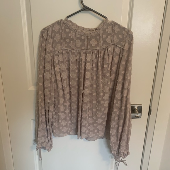 Aritzia Blouse - Picture 2 of 3